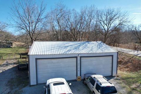 Tiny photo for 342 Bassett Road, Elizabethtown, IL 62931 (MLS # 100000561)