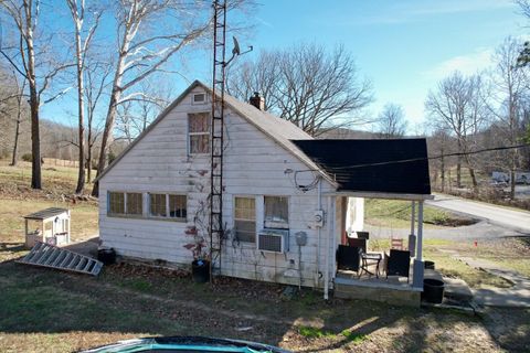Tiny photo for 342 Bassett Road, Elizabethtown, IL 62931 (MLS # 100000561)