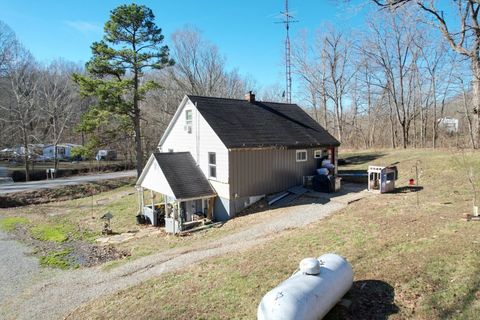 Tiny photo for 342 Bassett Road, Elizabethtown, IL 62931 (MLS # 100000561)