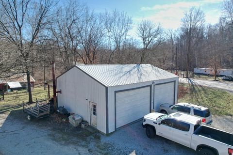 Tiny photo for 342 Bassett Road, Elizabethtown, IL 62931 (MLS # 100000561)