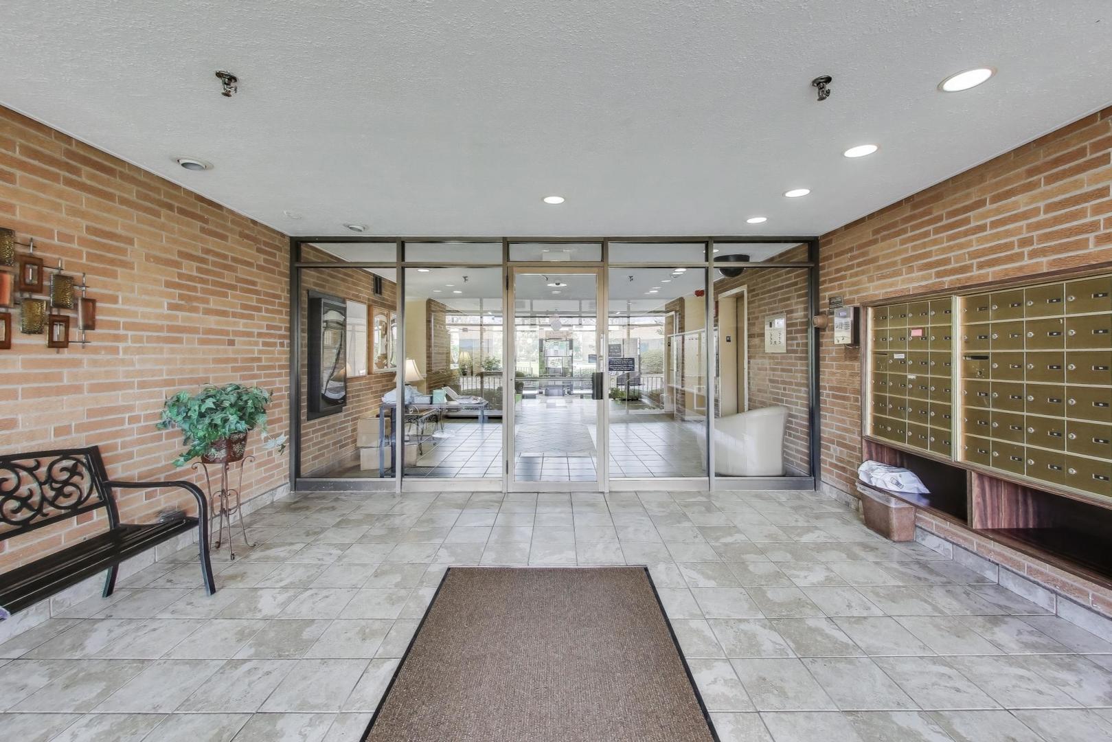 1717 W Crystal Lane 610
