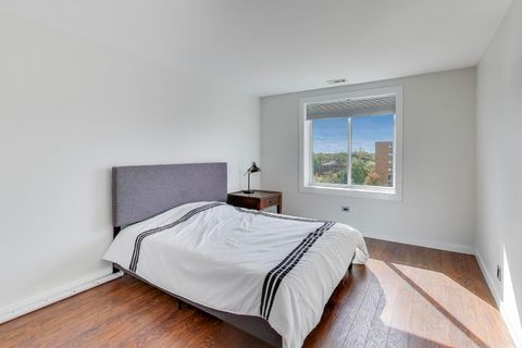 Tiny photo for 1717 W Crystal Lane #610, Mount Prospect, IL 60056 (MLS # 12499361)