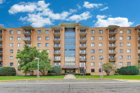 1717 W Crystal Lane 610 Mount Prospect IL 60056