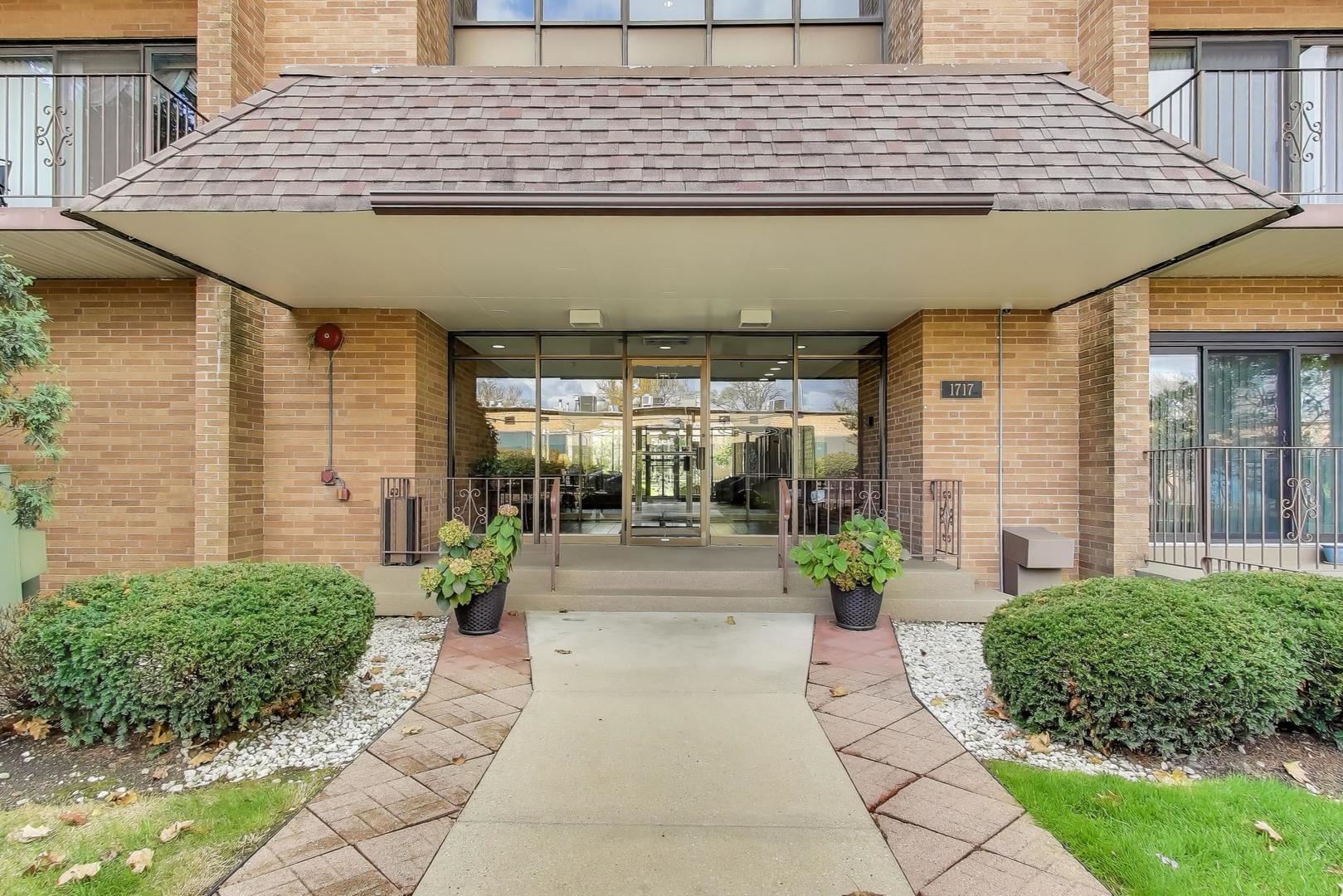 1717 W Crystal Lane 610