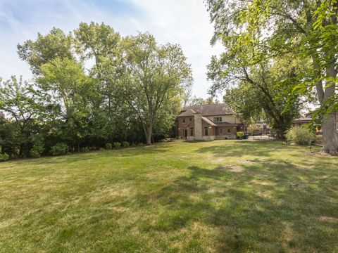 A home in Mount Prospect