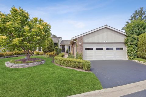 Photo of 98 Briarwood Circle, Oak Brook, IL 60523 (MLS # 12664536)