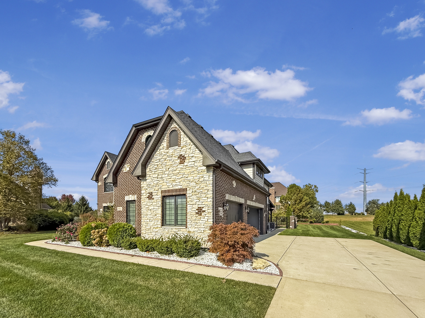 8884 Port Washington Drive