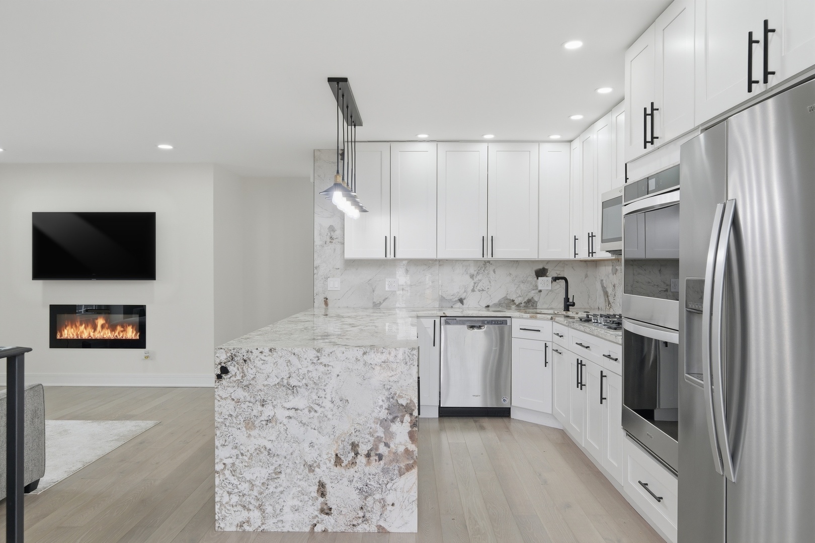 2198 N Oakbrook Circle 2198