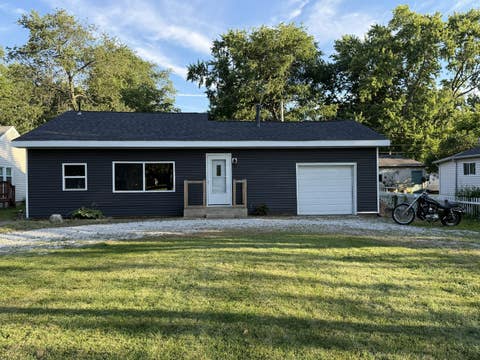 Photo of 2601 W John Street, Champaign, IL 61821 (MLS # 12688999)