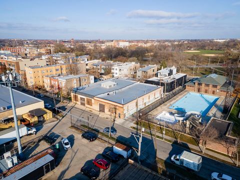 3056 W Walton Street Chicago IL 60622