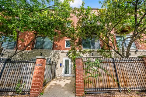 Photo of 2520 W Bloomingdale Avenue #B, Chicago, IL 60647 (MLS # 12468419)