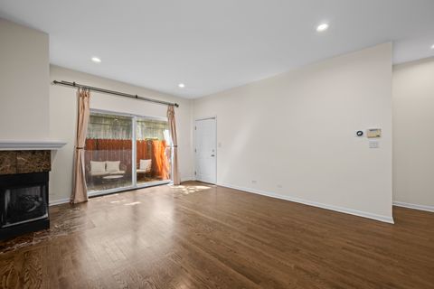 Tiny photo for 2520 W Bloomingdale Avenue #B, Chicago, IL 60647 (MLS # 12468419)