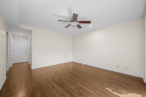 Tiny photo for 2520 W Bloomingdale Avenue #B, Chicago, IL 60647 (MLS # 12468419)