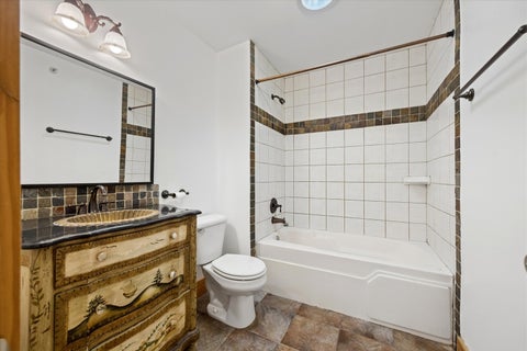 Tiny photo for 25 S La Grange Road #D, La Grange, IL 60525 (MLS # 12785495)