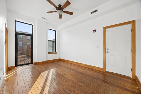 Tiny photo for 25 S La Grange Road #D, La Grange, IL 60525 (MLS # 12785495)