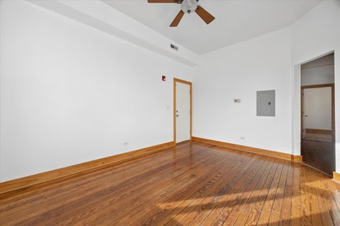 Tiny photo for 25 S La Grange Road #D, La Grange, IL 60525 (MLS # 12785495)