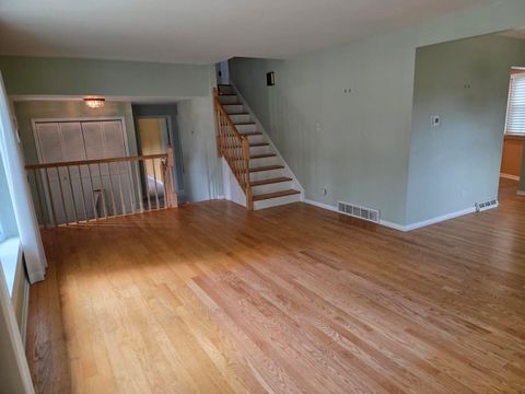 Tiny photo for 8900 W 93rd Street, Hickory Hills, IL 60457 (MLS # 12468847)