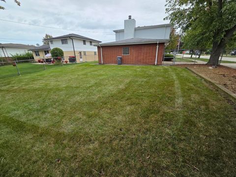 Tiny photo for 8900 W 93rd Street, Hickory Hills, IL 60457 (MLS # 12468847)