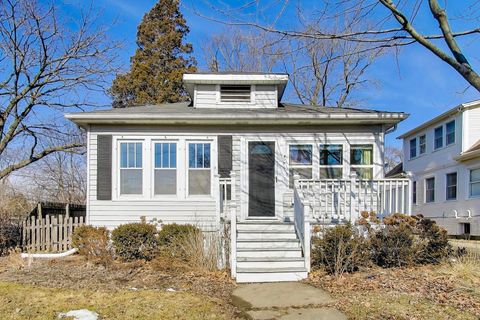 440 W Main Street Barrington IL 60010