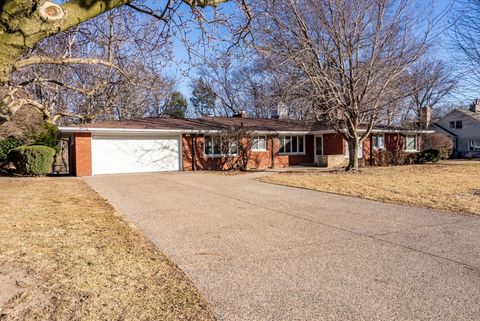 Tiny photo for 3108 26th Street, Moline, IL 61265 (MLS # 12575399)