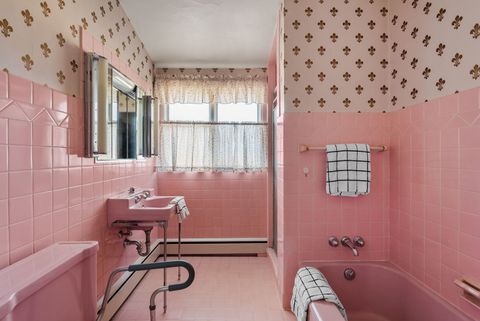 Tiny photo for 3108 26th Street, Moline, IL 61265 (MLS # 12575399)