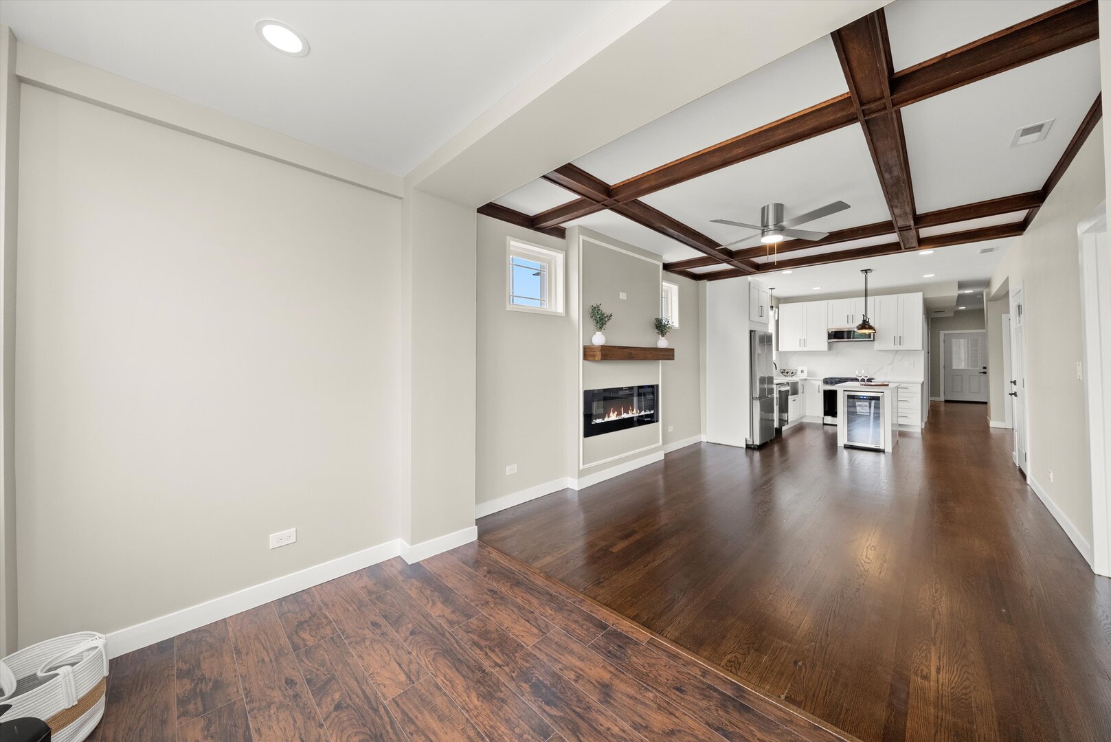 2101 S 48th Court