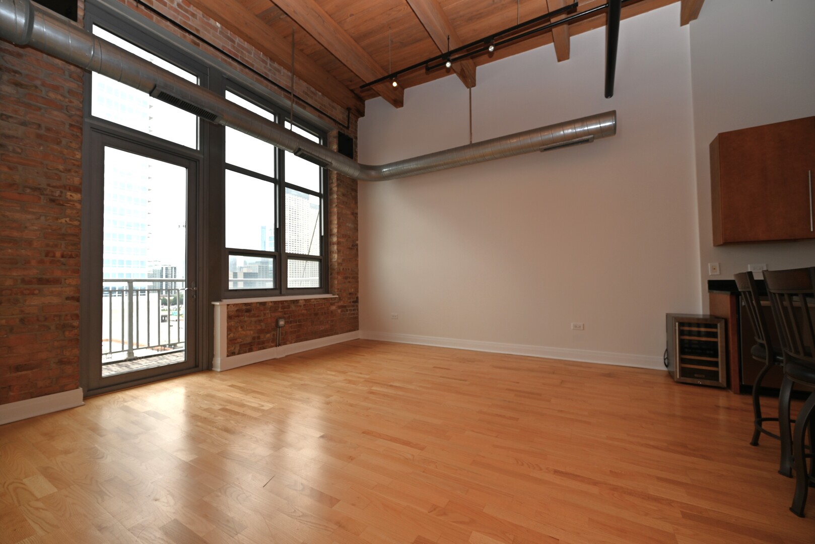 770 W GLADYS Avenue 606