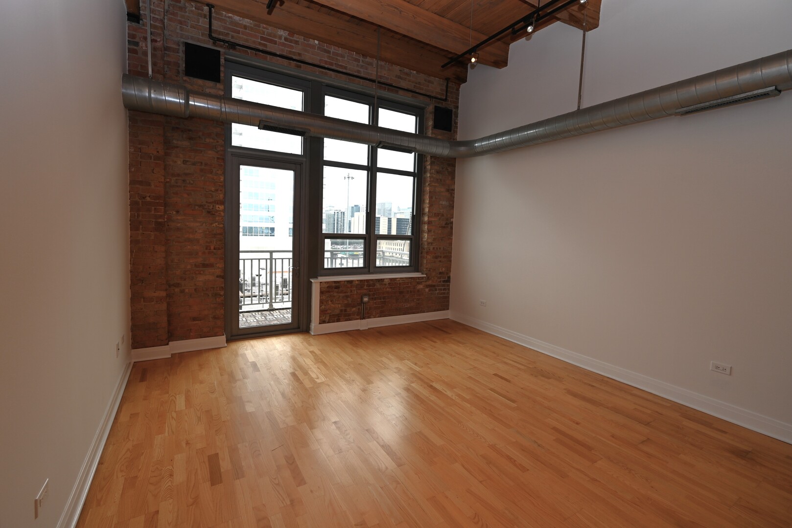 770 W GLADYS Avenue 606