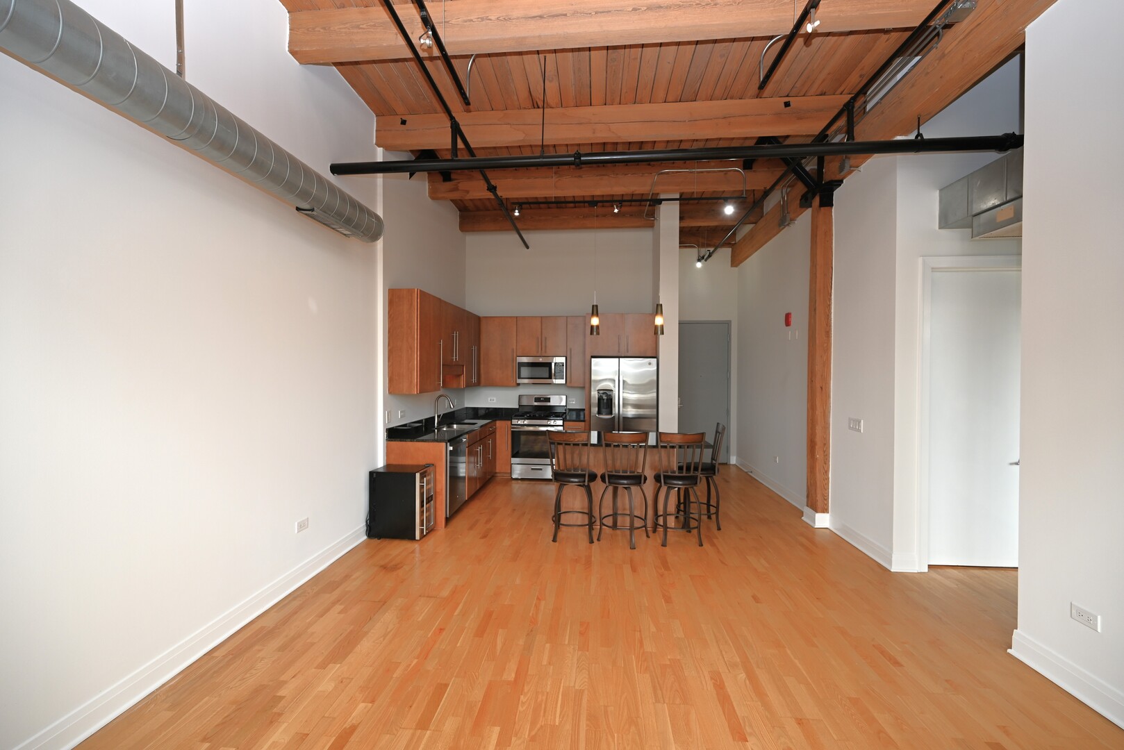 770 W GLADYS Avenue 606