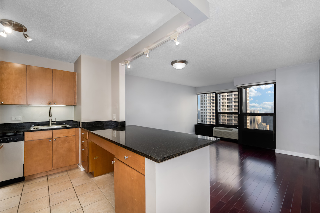 30 E Huron Street 4603