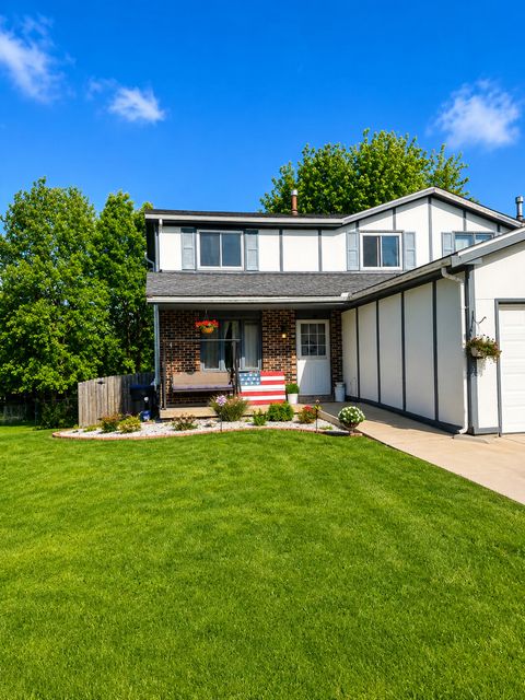 Photo of 1406 Challis Drive, Bloomington, IL 61704 (MLS # 12645836)