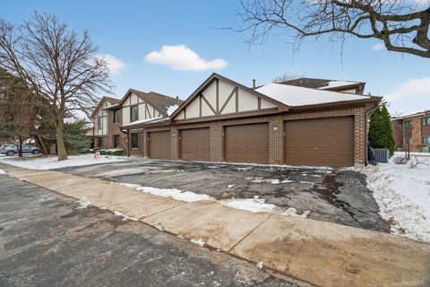 Tiny photo for 6755 180th Street #6, Tinley Park, IL 60477 (MLS # 12599289)