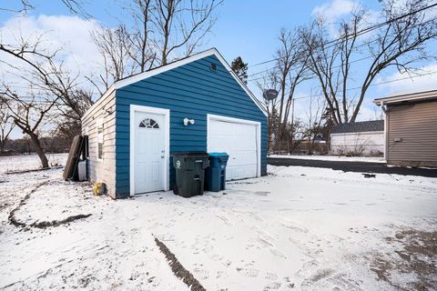 Tiny photo for 527 S Calumet Avenue, Aurora, IL 60506 (MLS # 12573607)