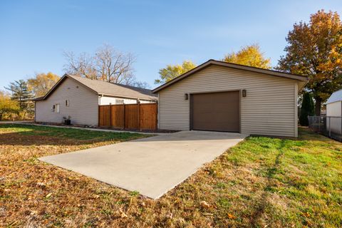 Tiny photo for 303 S Madison Street, Towanda, IL 61776 (MLS # 12519103)