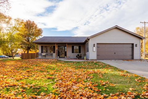 Tiny photo for 303 S Madison Street, Towanda, IL 61776 (MLS # 12519103)