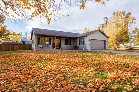 Photo of 303 S Madison Street, Towanda, IL 61776 (MLS # 12519103)