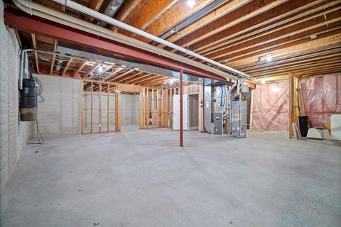 Tiny photo for 1 Worthington Court, Bloomington, IL 61704 (MLS # 12463380)