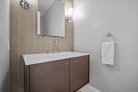 Tiny photo for 1 Worthington Court, Bloomington, IL 61704 (MLS # 12463380)