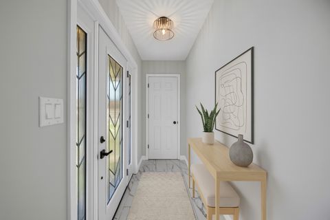 Tiny photo for 13921 S Manistee Avenue, Burnham, IL 60633 (MLS # 12509370)