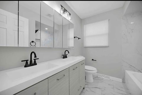 Tiny photo for 13921 S Manistee Avenue, Burnham, IL 60633 (MLS # 12509370)