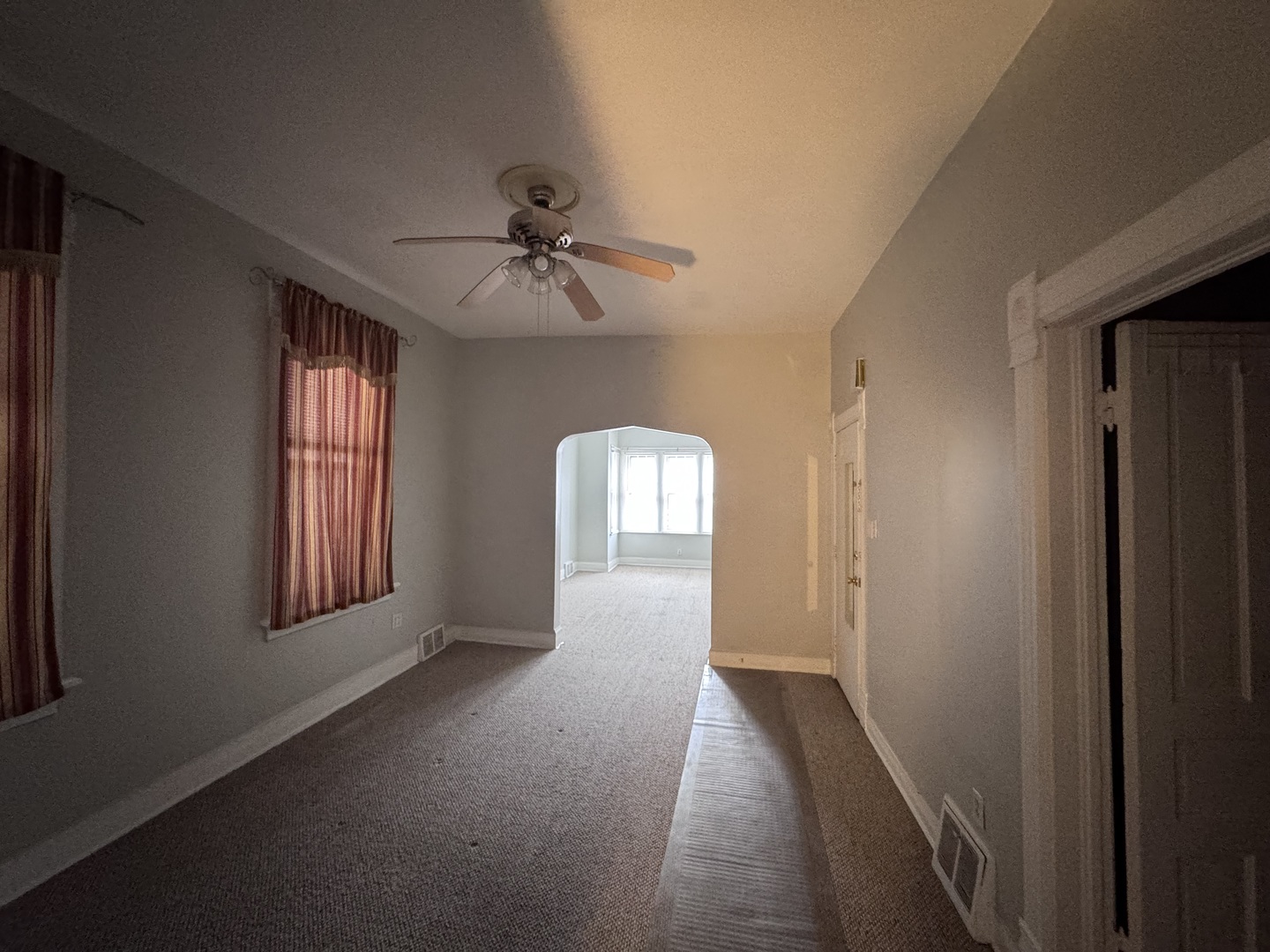 2454 W DIVERSEY Avenue