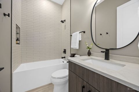 Tiny photo for 1638 W Wolfram Street, Chicago, IL 60657 (MLS # 12590385)