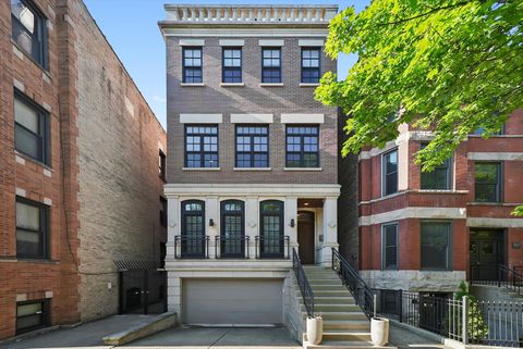 851 W Fletcher Street 2 Chicago IL 60657