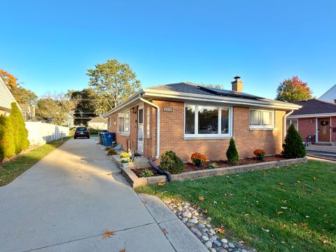 Photo of 311 S Main Street, Mount Prospect, IL 60056 (MLS # 12516156)