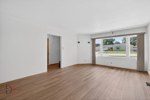 Tiny photo for 416 W Bluff Street, Streator, IL 61364 (MLS # 12656798)