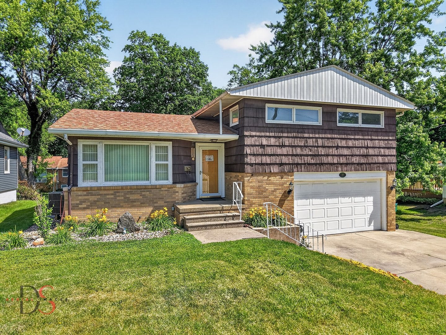 416 W Bluff Street