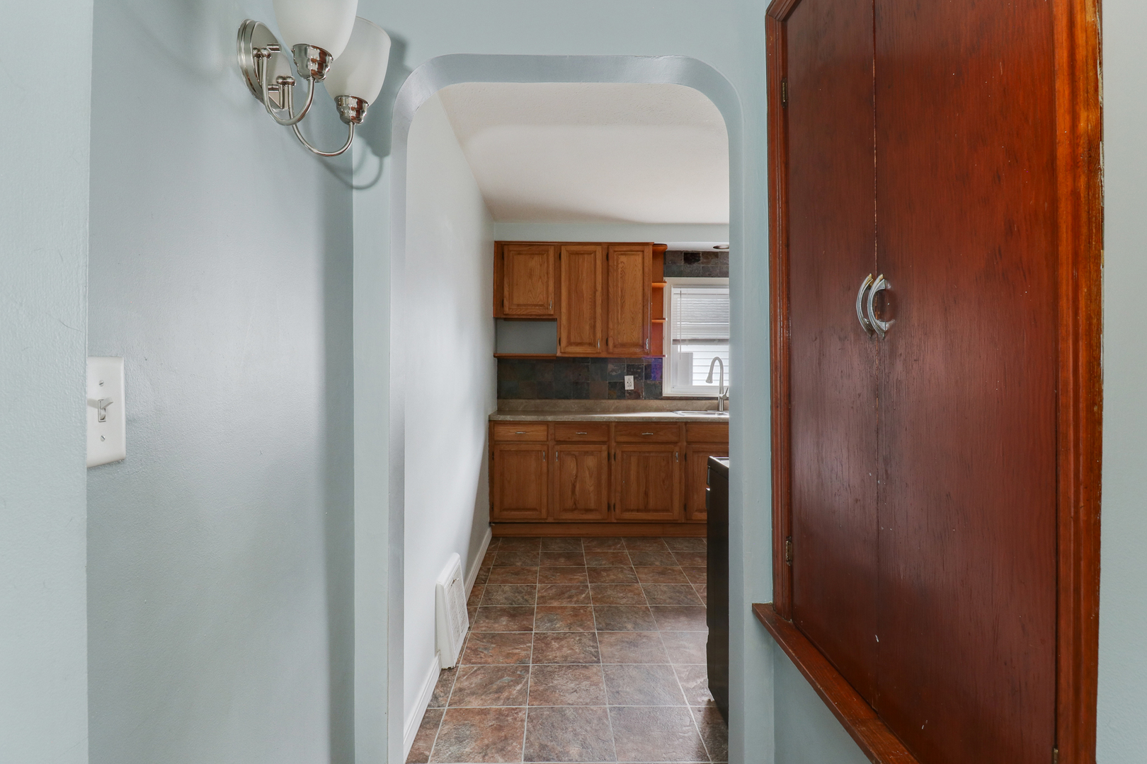 716 W Mulberry Street