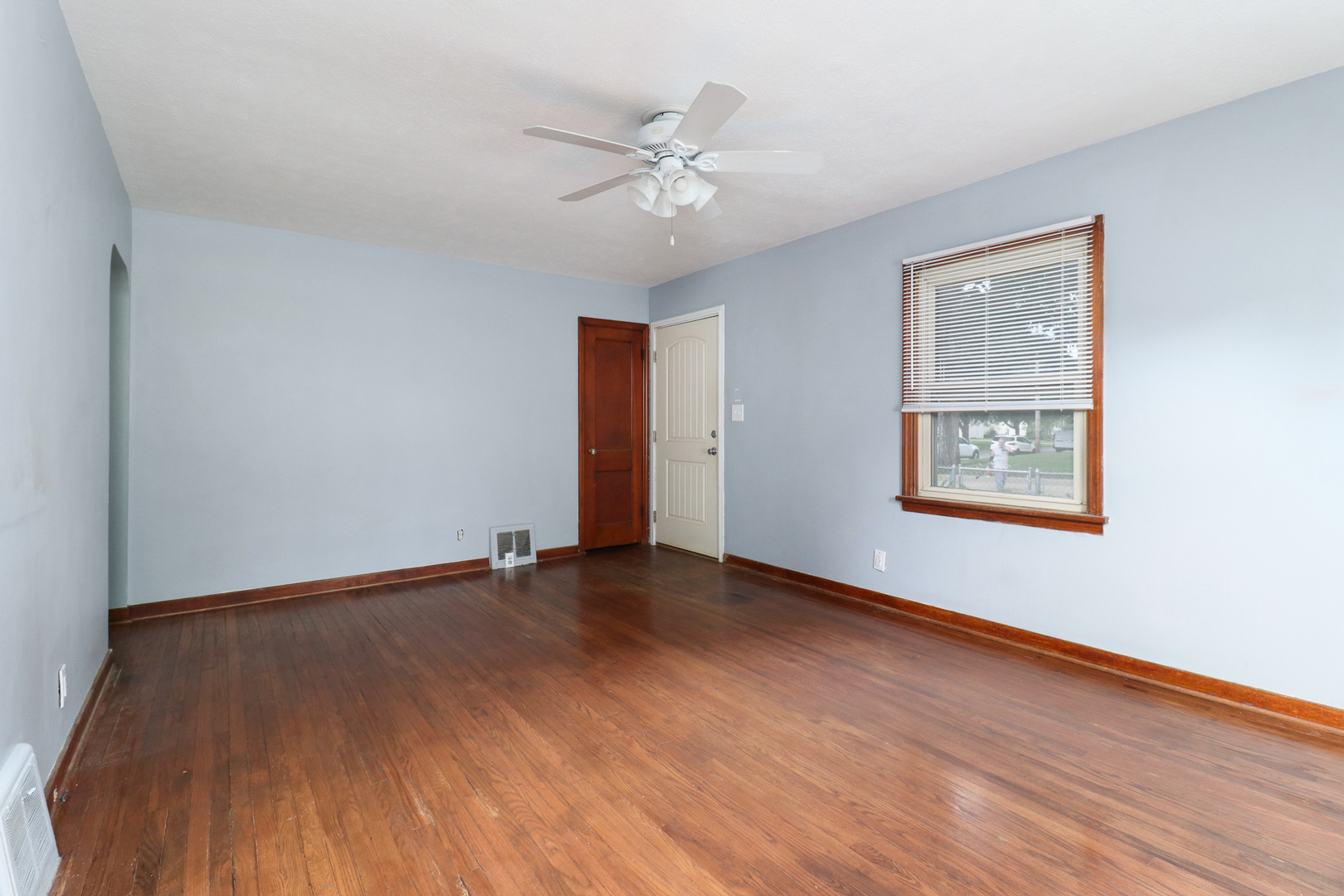 716 W Mulberry Street