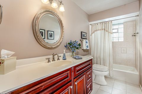 Tiny photo for 10304 Linus Lane, Oak Lawn, IL 60453 (MLS # 12568610)