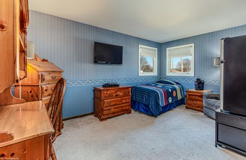 Tiny photo for 10304 Linus Lane, Oak Lawn, IL 60453 (MLS # 12568610)